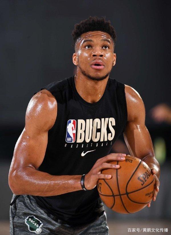 包含字母哥迎来七赛季高光表现,巴黎圣日耳曼球迷沸腾!的词条 包含字母哥迎来七赛季高光表现,巴黎圣日耳曼球迷沸腾!的词条