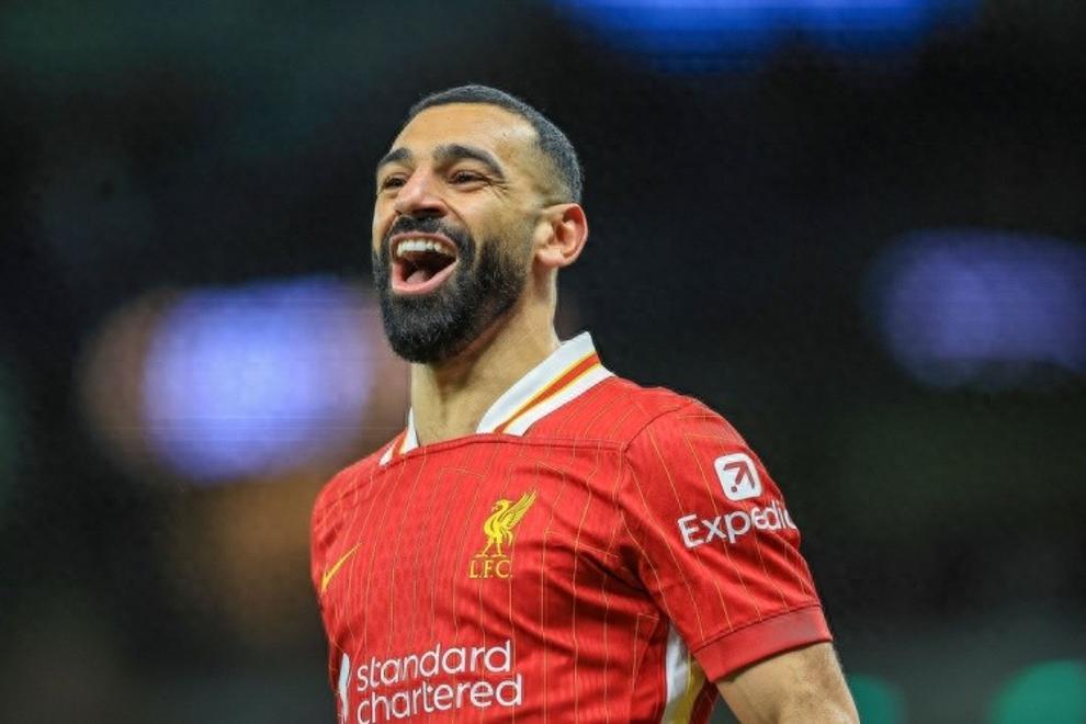 包含萨拉赫在巴塞罗那比赛中大胜，关键助攻引发热议！的词条