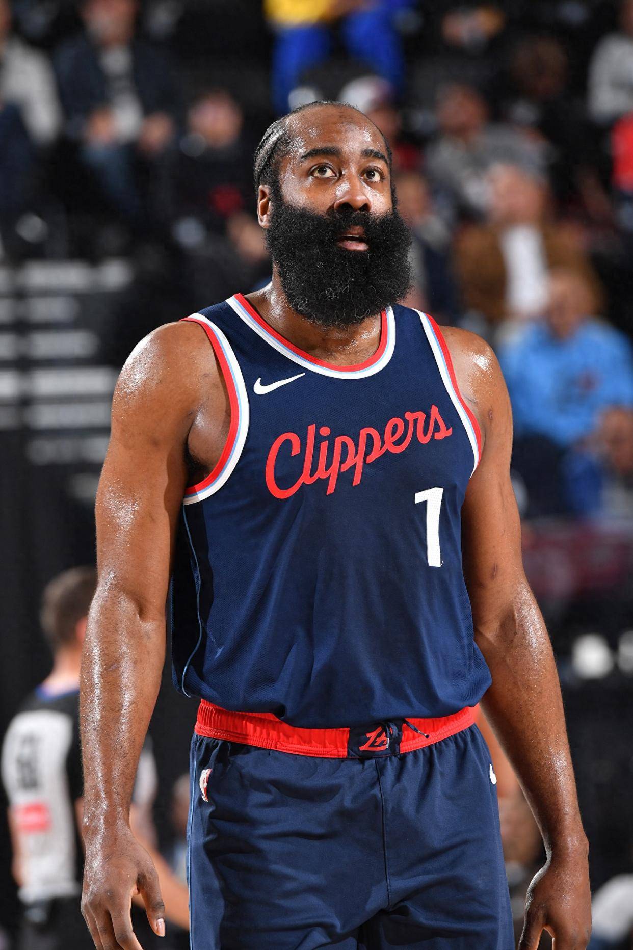 哈登在塞尔维亚队比赛中挺进下一轮,大胜引发热议!的简单介绍 哈登在塞尔维亚队比赛中挺进下一轮,大胜引发热议!的简单介绍